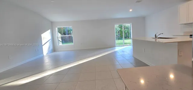 $2,299 | 5034 Barnet Drive, Unit 5034, Davenport, FL 33837