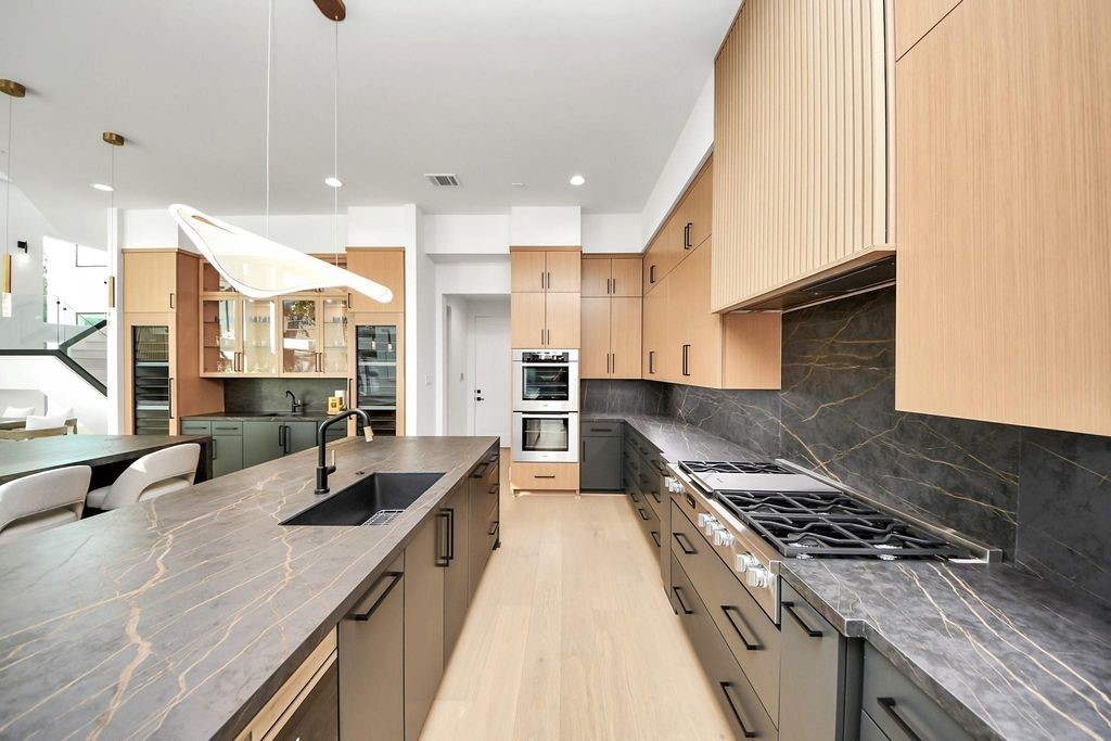 2232 Swift Boulevard Houston, TX 77030 - Photo 13 of 30