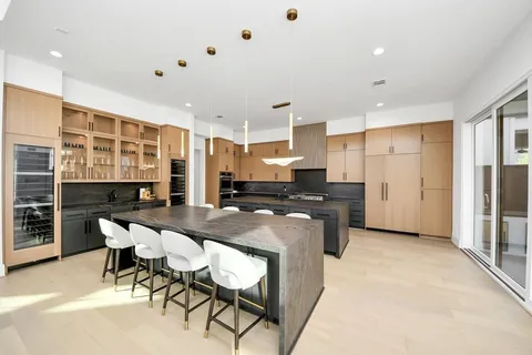 $2,990,000 | 2232 Swift Boulevard, Houston, TX 77030