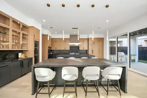 $2,990,000 | 2232 Swift Boulevard, Houston, TX 77030