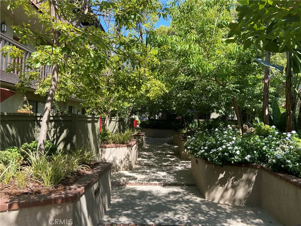 330 Cordova Street, Unit 261 Pasadena, CA 91101 - Photo 40 of 42 a view of a lake