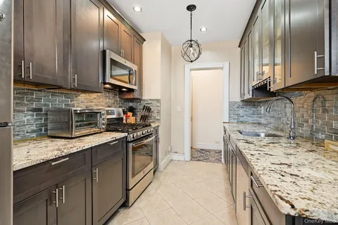 $229,999 | 445 Gramatan Avenue, Unit GD1, Mount Vernon, NY 10552