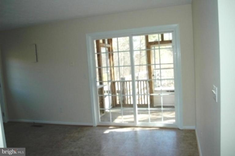 14325 Snake Castle Road Sumerduck, VA 22742 - Photo 6 of 9 Kitchen/Dining Room