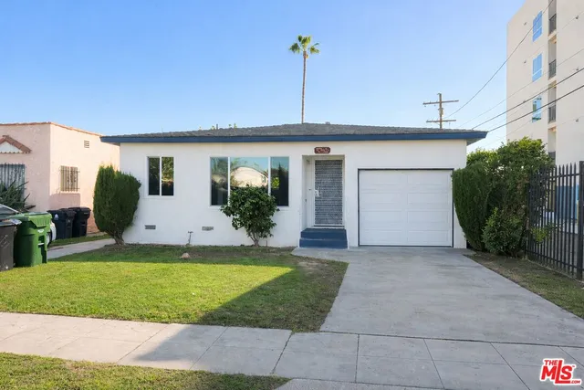 $3,600 | 314 East 104th Street, Los Angeles, CA 90003