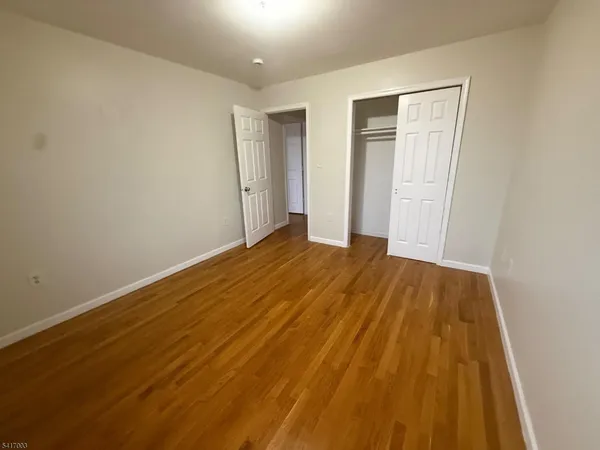 $2,700 | 335 Broadway (private Road) Elizabeth Port, Unit 2, Elizabeth Port, NJ 07206