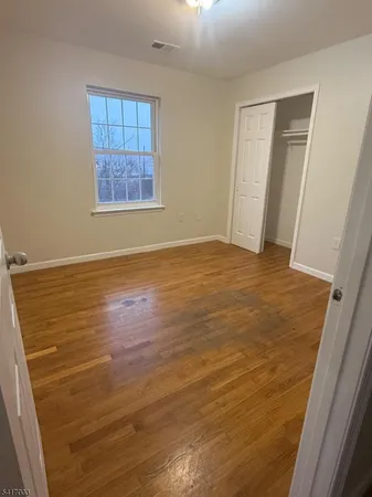 $2,700 | 335 Broadway (private Road) Elizabeth Port, Unit 2, Elizabeth Port, NJ 07206