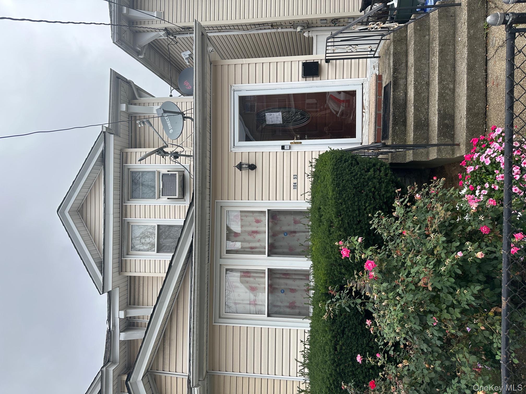 104-53 114th Street Queens, NY 11419 - Photo 2 of 11