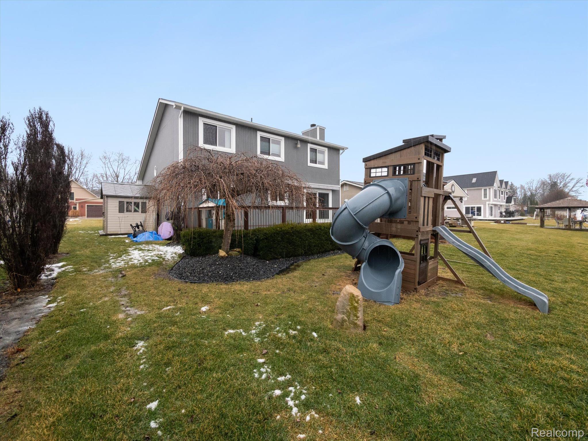 10902 Colony Pinckney, MI 48169 - Photo 35 of 45 Gallery Image 35