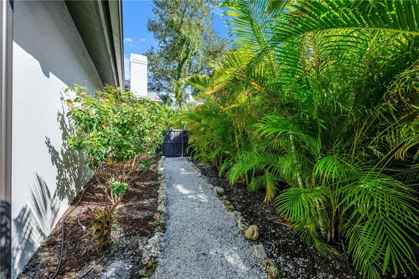 $2,249,000 | 5361 Siesta Court, Sarasota, FL 34242