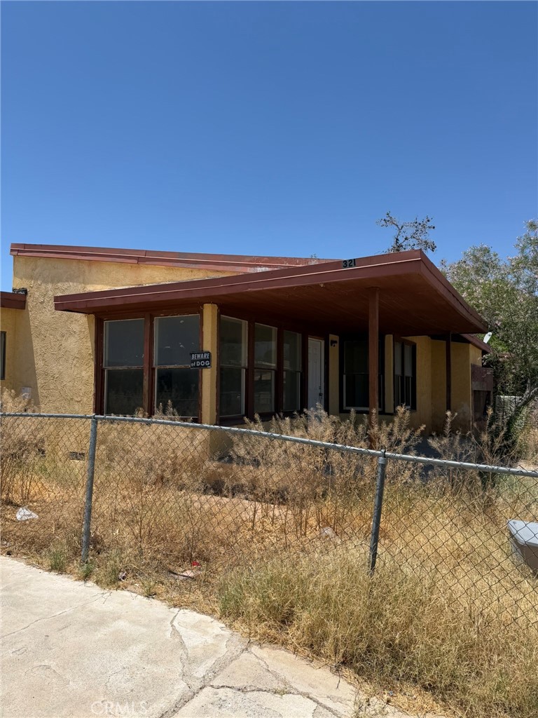 321 South Richmond Road Ridgecrest, CA 93555 - Photo 3 of 26