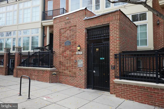 $499,900 | 2200 17th Street Northwest, Unit 109, Washington, DC 20009