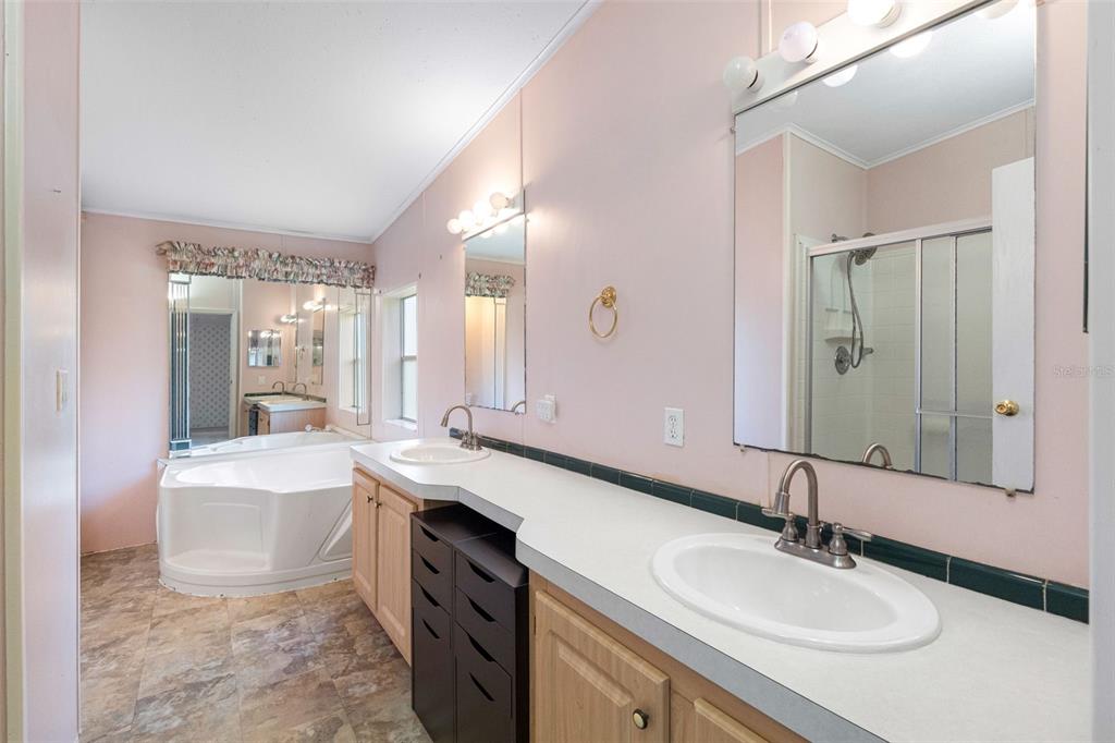 2806 Lawrence Road Plant City, FL 33565 - Photo 24 of 44 Gallery Image 24