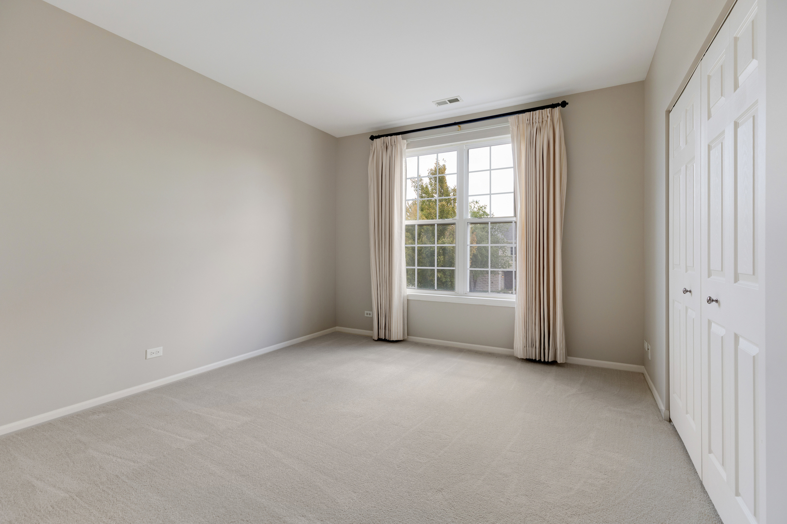 1376 Scarboro Road, Unit 1003 Schaumburg, IL 60193 - Photo 18 of 21