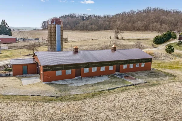 $1,150,000 | E7748 Mill Road, Spring Green, WI 53588