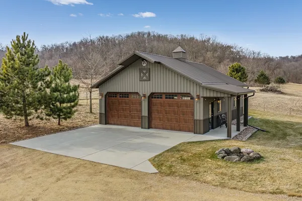 $1,150,000 | E7748 Mill Road, Spring Green, WI 53588