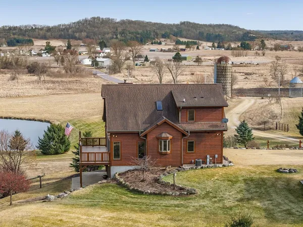$1,150,000 | E7748 Mill Road, Spring Green, WI 53588
