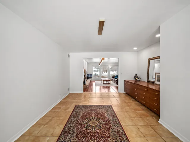 $845,000 | 16 Yorkshire Drive, Lincolnshire, IL 60069