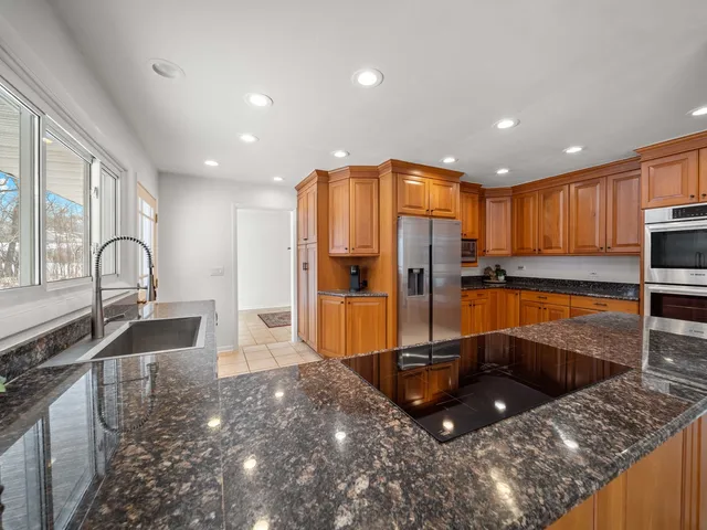 $845,000 | 16 Yorkshire Drive, Lincolnshire, IL 60069