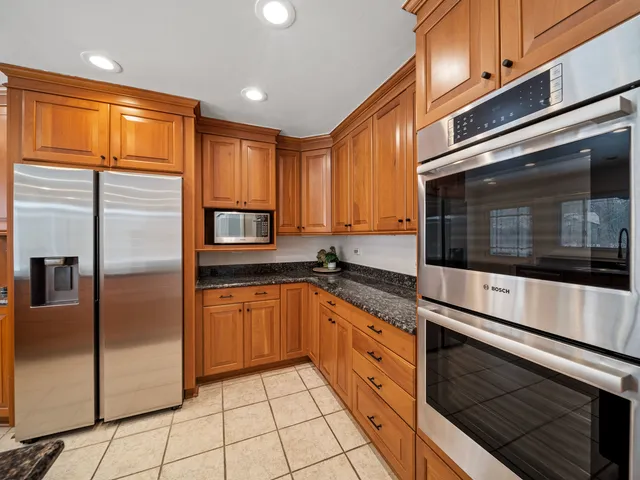 $845,000 | 16 Yorkshire Drive, Lincolnshire, IL 60069