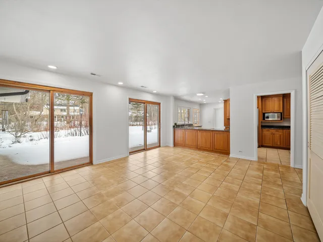 $845,000 | 16 Yorkshire Drive, Lincolnshire, IL 60069