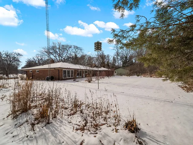 $845,000 | 16 Yorkshire Drive, Lincolnshire, IL 60069