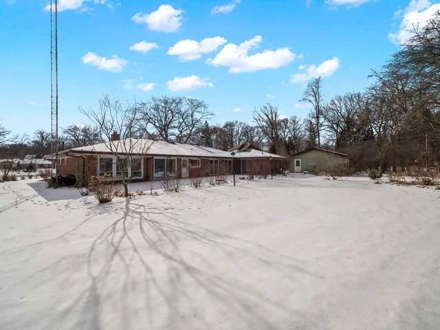 $845,000 | 16 Yorkshire Drive, Lincolnshire, IL 60069