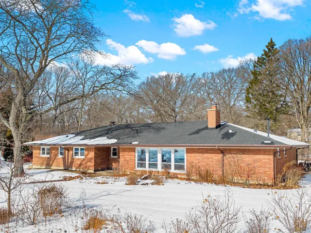 $845,000 | 16 Yorkshire Drive, Lincolnshire, IL 60069