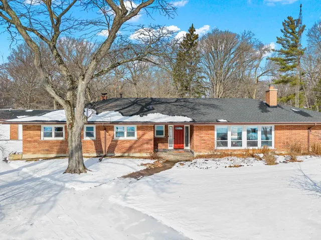 $845,000 | 16 Yorkshire Drive, Lincolnshire, IL 60069