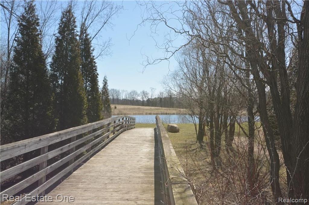 3496 Oakmonte Boulevard Rochester, MI 48306 - Photo 16 of 19