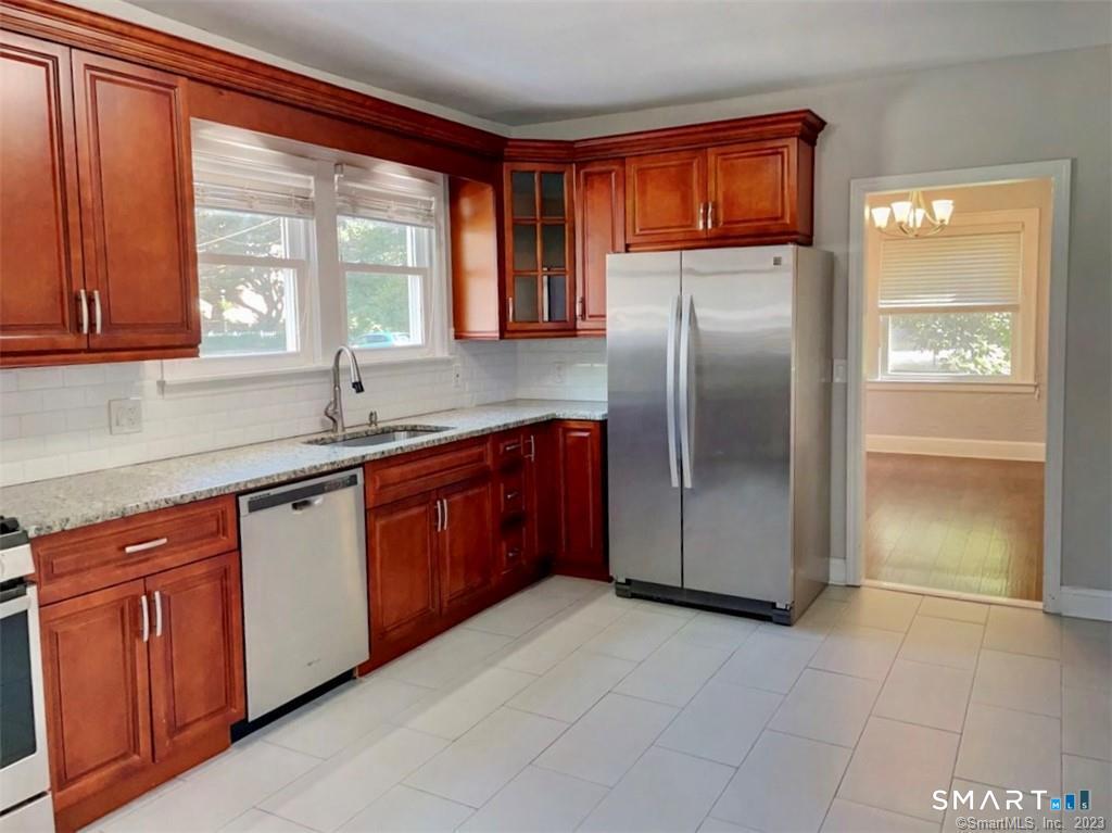 203 Toms Road Stamford, CT 06906 - Photo 3 of 13 Gallery Image 3