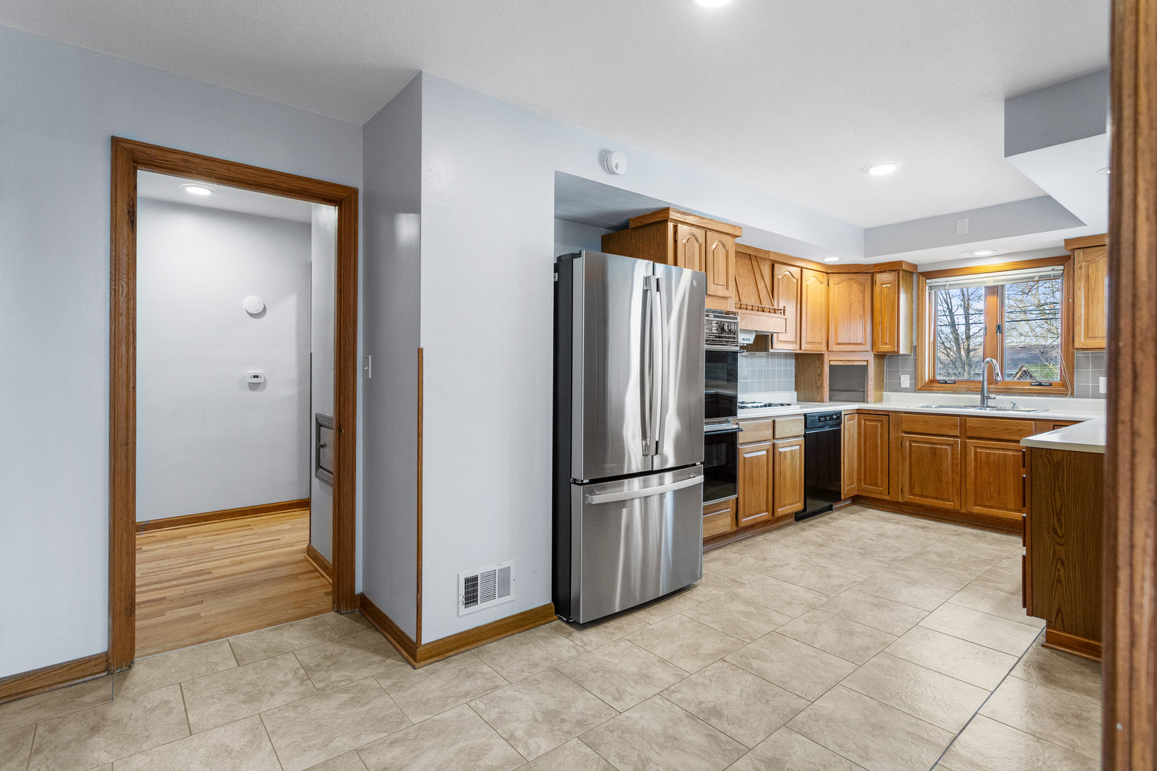 1203 Mayfair Road Champaign, IL 61821 - Photo 11 of 39 Gallery Image 11