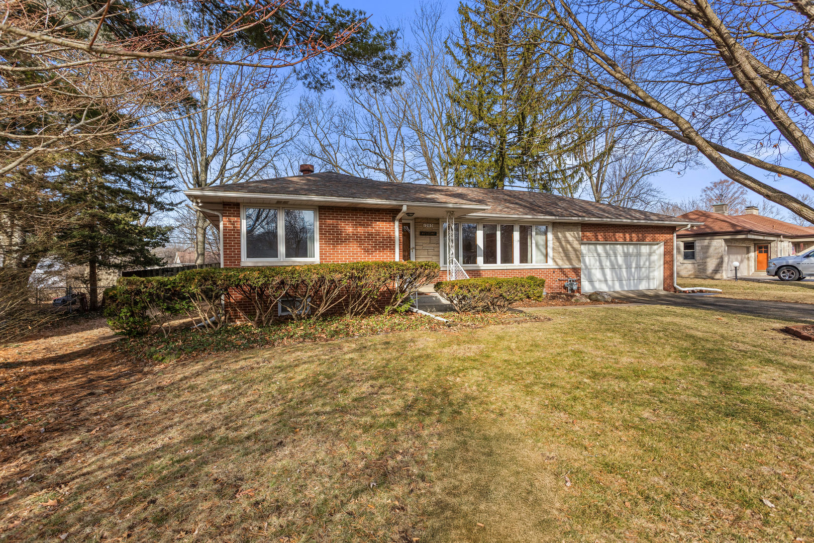 1203 Mayfair Road Champaign, IL 61821 - Photo 2 of 39 Gallery Image 2