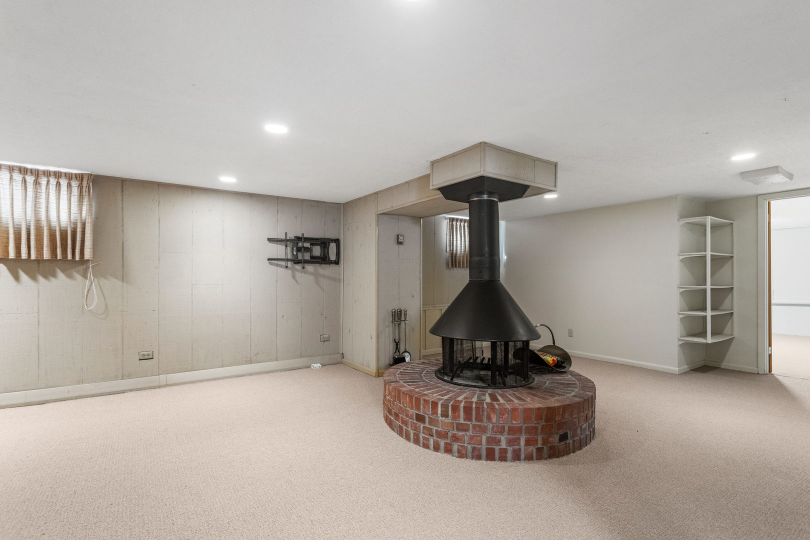 1203 Mayfair Road Champaign, IL 61821 - Photo 25 of 39 Gallery Image 25
