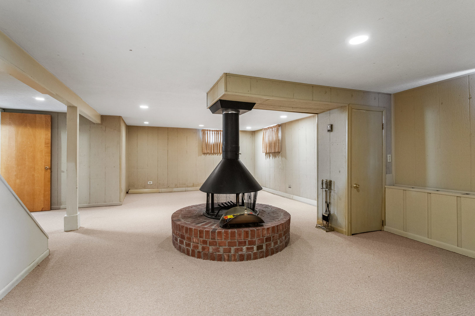 1203 Mayfair Road Champaign, IL 61821 - Photo 27 of 39 Gallery Image 27