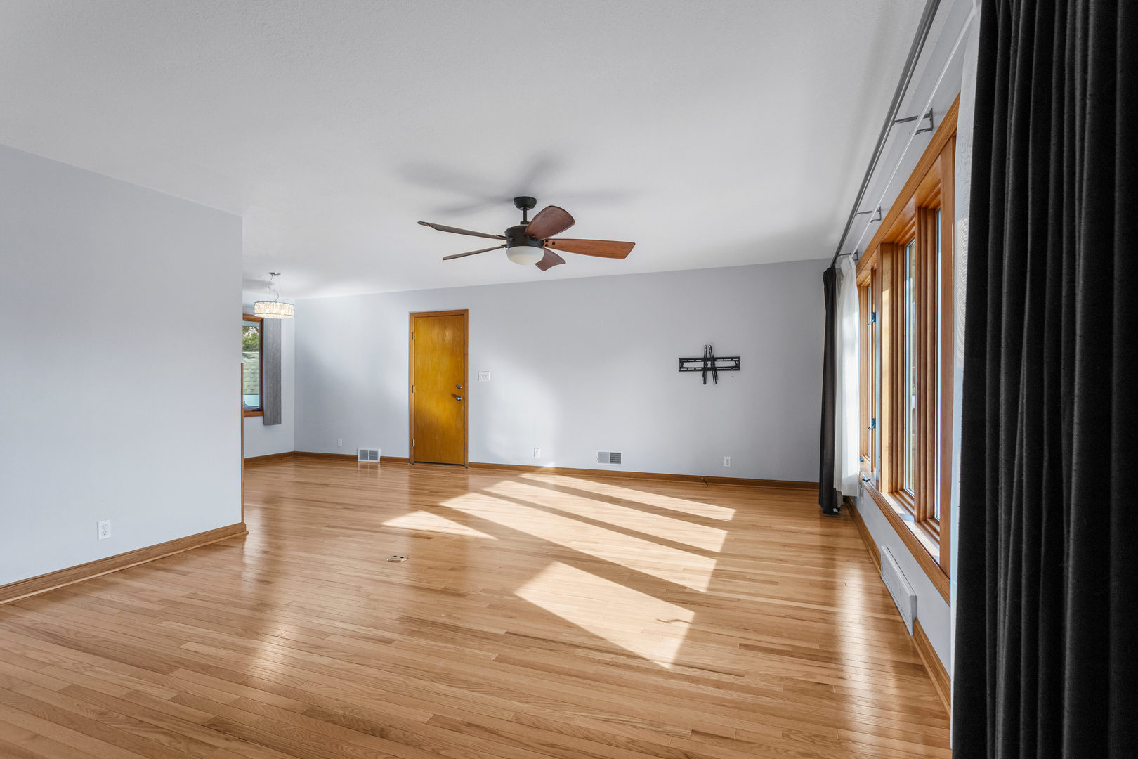 1203 Mayfair Road Champaign, IL 61821 - Photo 6 of 39 Gallery Image 6