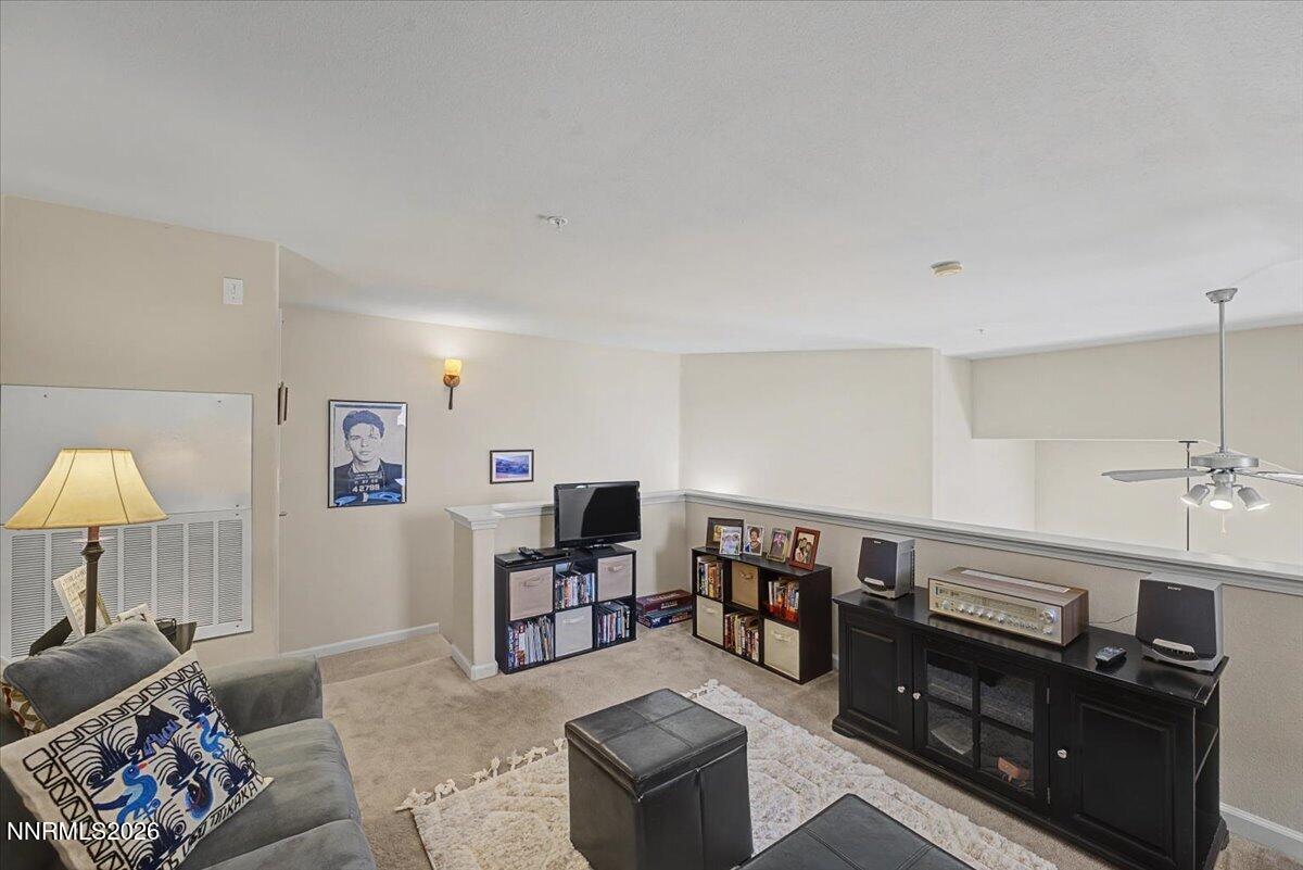 17000 Wedge Parkway, Unit 2625 Reno, NV 89511 - Photo 25 of 42 a living room with furniture