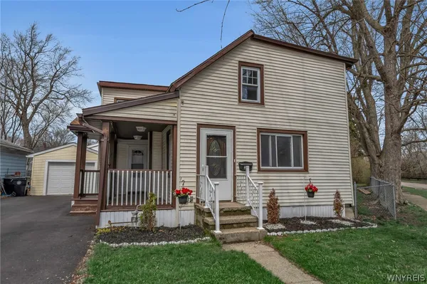 $215,000 | 32 Elm Street, Tonawanda, NY 14150
