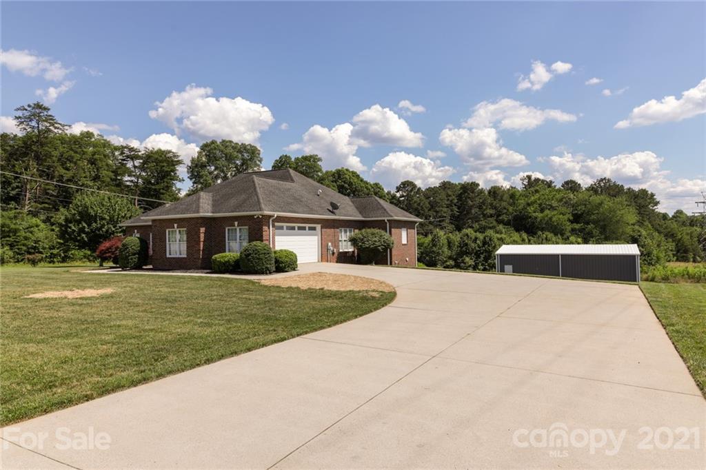 9614 Wilson Road Hildebran, NC 28637 - Photo 3 of 48 Gallery Image 3