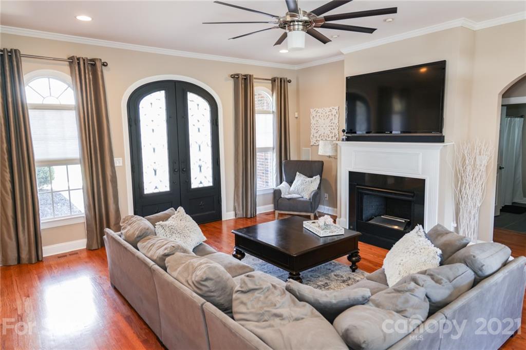 9614 Wilson Road Hildebran, NC 28637 - Photo 8 of 48 Gallery Image 8