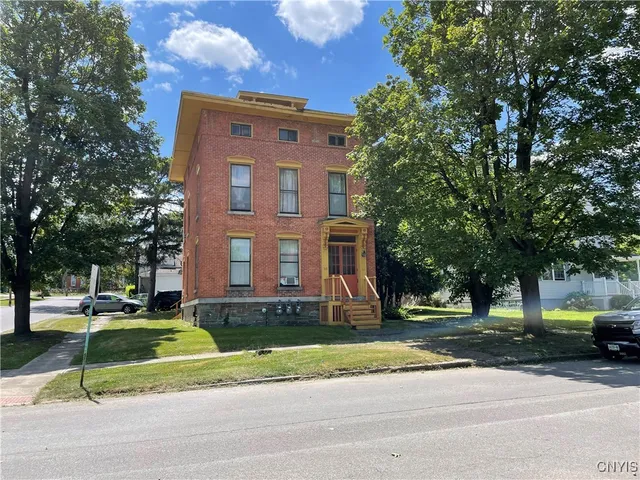 $220,000 | 318 Lansing Street, Utica, NY 13501
