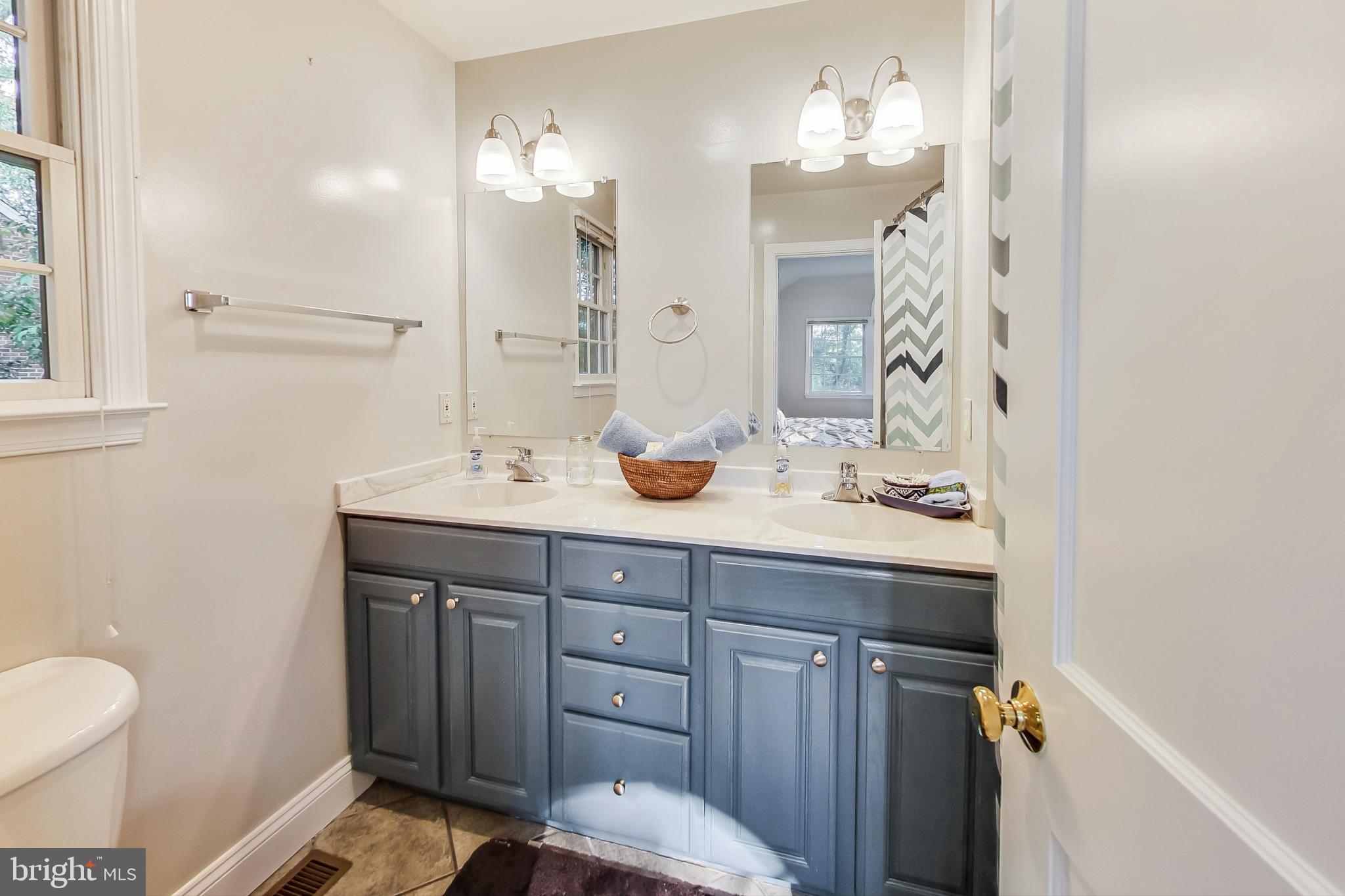 9608 Sutherland Road Silver Spring, MD 20901 - Photo 30 of 52