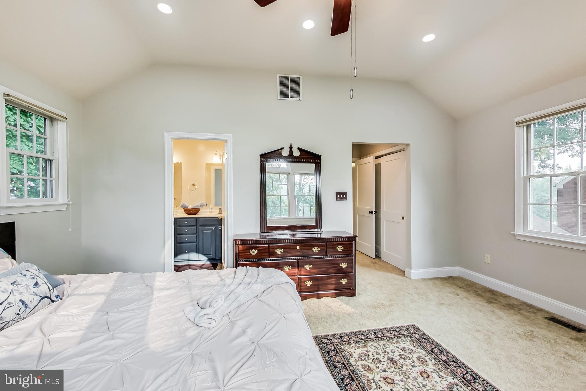 9608 Sutherland Road Silver Spring, MD 20901 - Photo 32 of 52