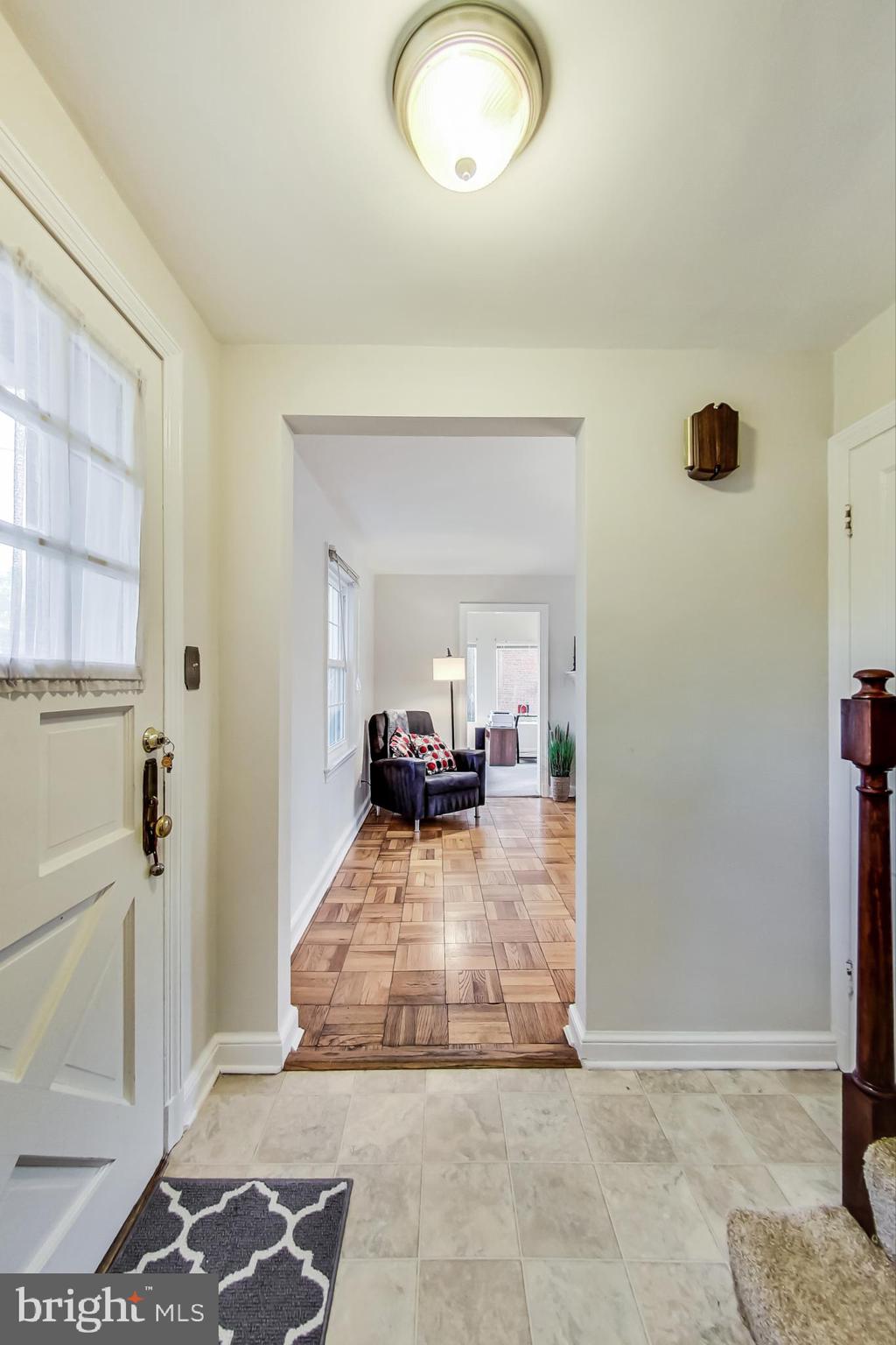 9608 Sutherland Road Silver Spring, MD 20901 - Photo 4 of 52