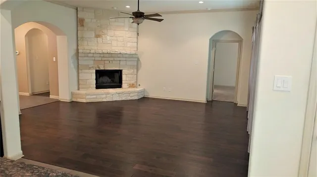 $2,400 | 11010 Sir Alex Drive, Tomball, TX 77375