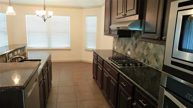 $2,400 | 11010 Sir Alex Drive, Tomball, TX 77375