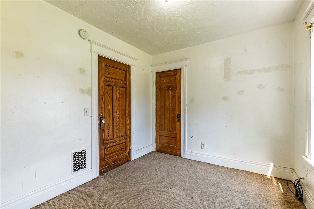 1375 North Clinton Avenue Rochester, NY 14621 - Photo 19 of 50