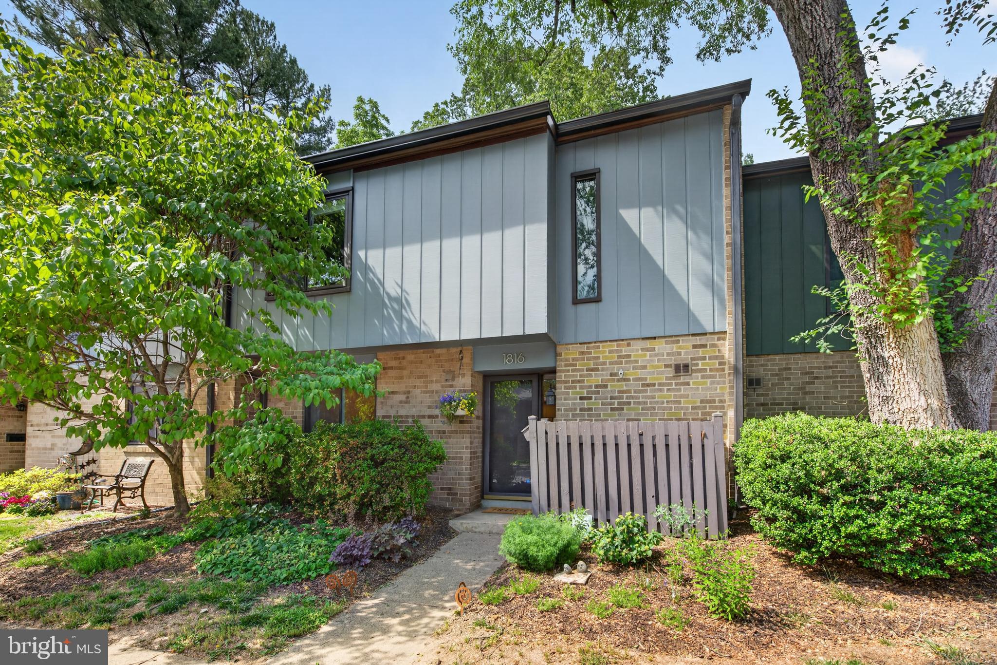 1816 Ivy Oak Square, Unit 47 Reston, VA 20190 - Photo 3 of 28