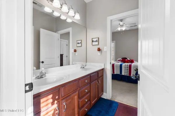 $549,500 | 7247 Eastern Drive, Olive Branch, MS 38654