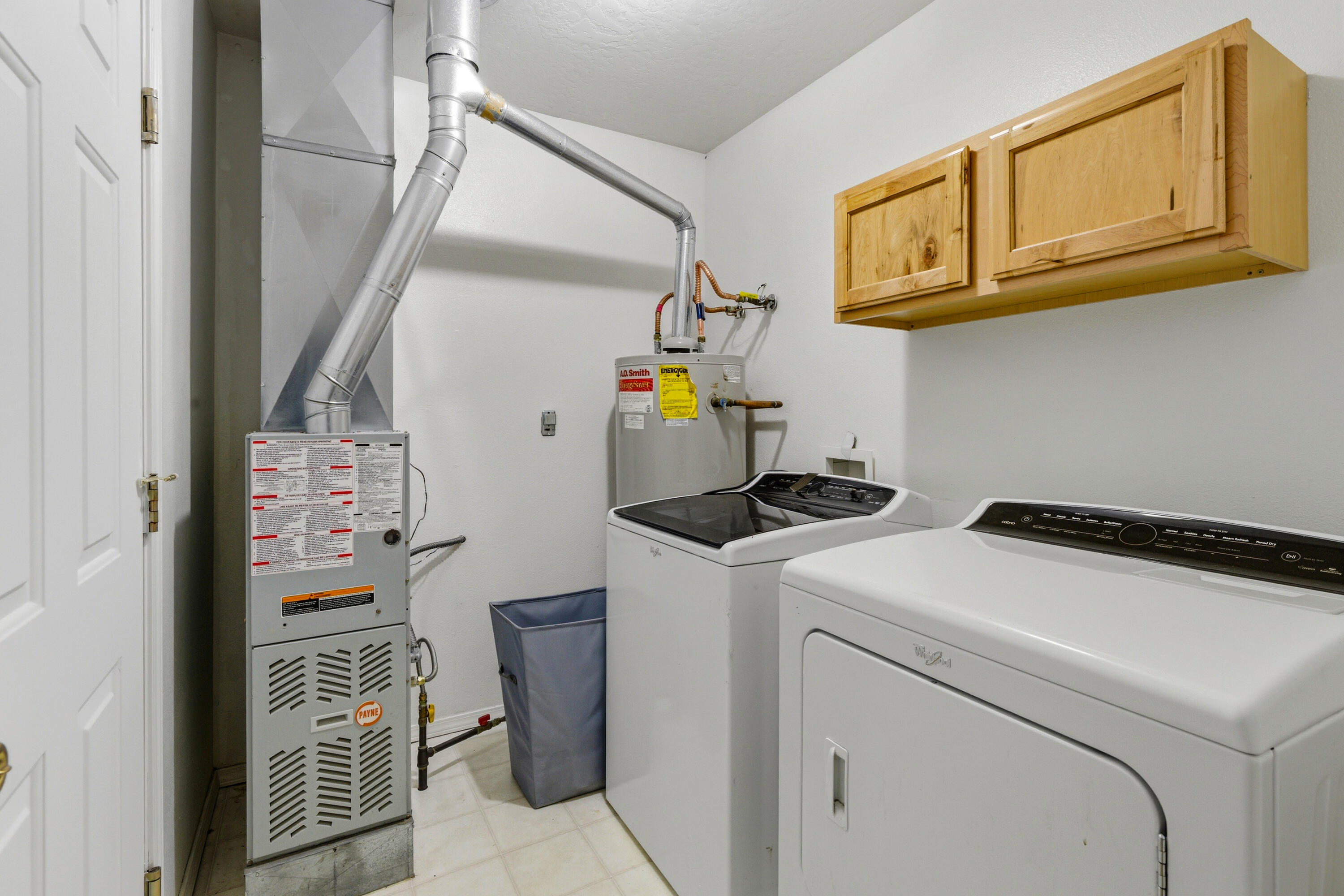 219 9th Street Bellevue, ID 83313 - Photo 8 of 12 laundry