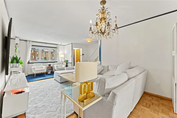 $999,000 | 240-17 67th Avenue | Douglaston